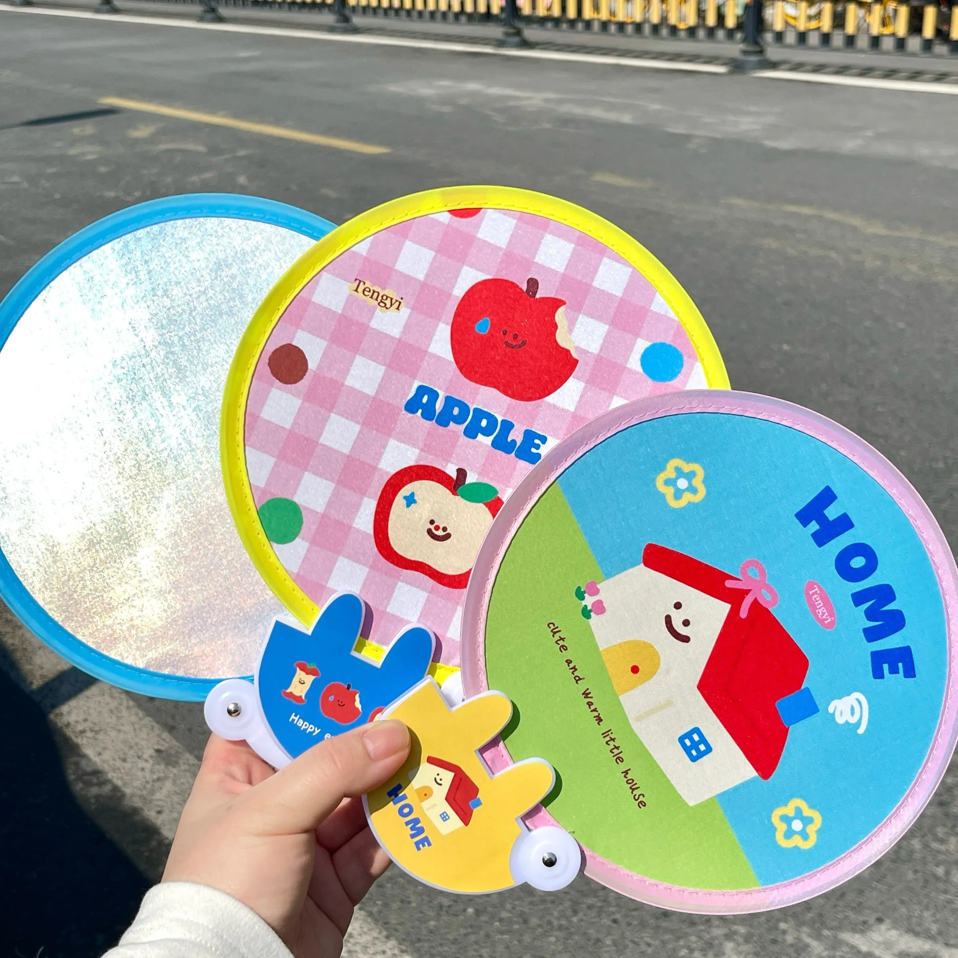 1/6 Pcs Cute Mini Folding Fan With Photo Reflector Refreshing Outdoor Handheld Round Fan