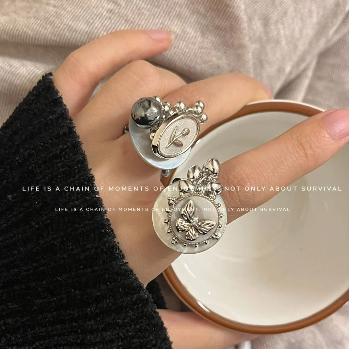 

New Chinese style antique button shell hand-beaded ring women's trendy style elastic rope adjustable ring ring