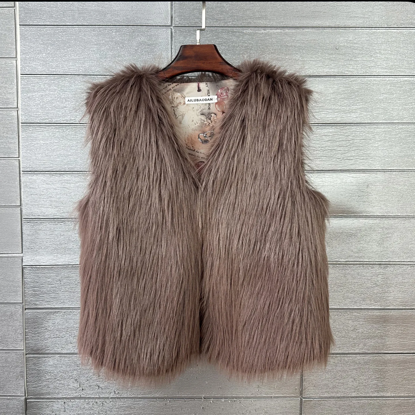 Faux Fur Women Vest Coats Jackets V Neck Sleeveless Vests Coat Thick Warm Y2k Streetwear Jacket Elegant 2026 Autumn Winter
