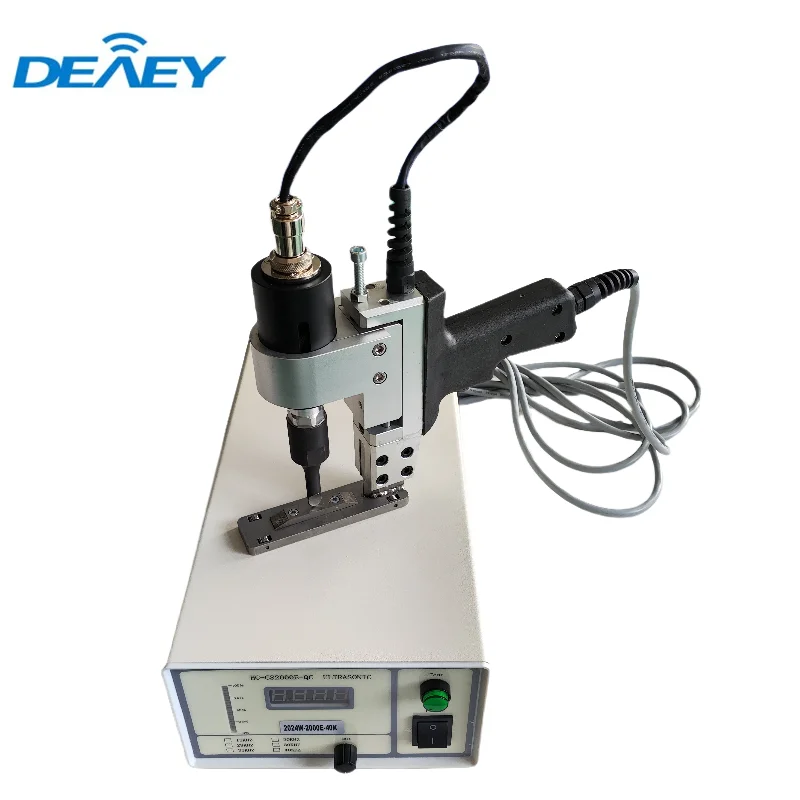 40Khz 800W Cloth Label Knife Ultrasonic Cutter Cutting Machine For Fabric Textile