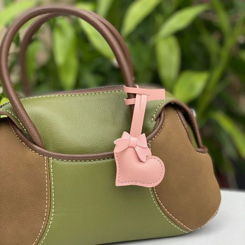 جديد بلون القلب حقيبة قلادة لينة ديزي الحب حقيبة جلدية قلادة Bowknot على شكل قلب حقيبة سلسلة مفاتيح السيارة