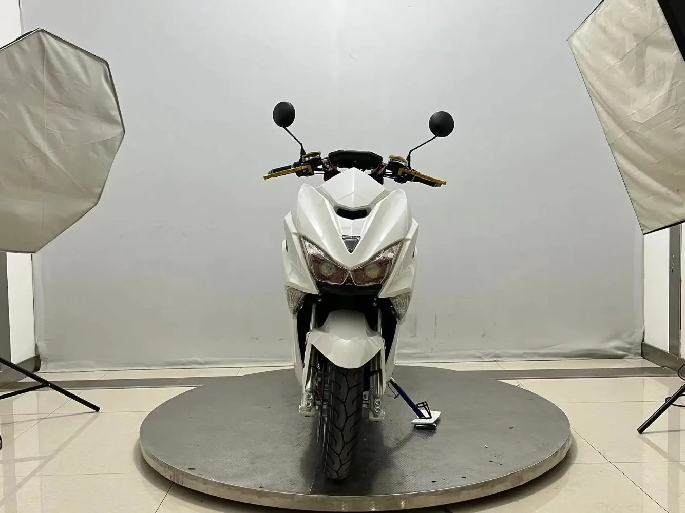 Hot Selling High Quality 3000W Hub Motor Strong Power 72V High Speed Scooter Electric Motorcycle
