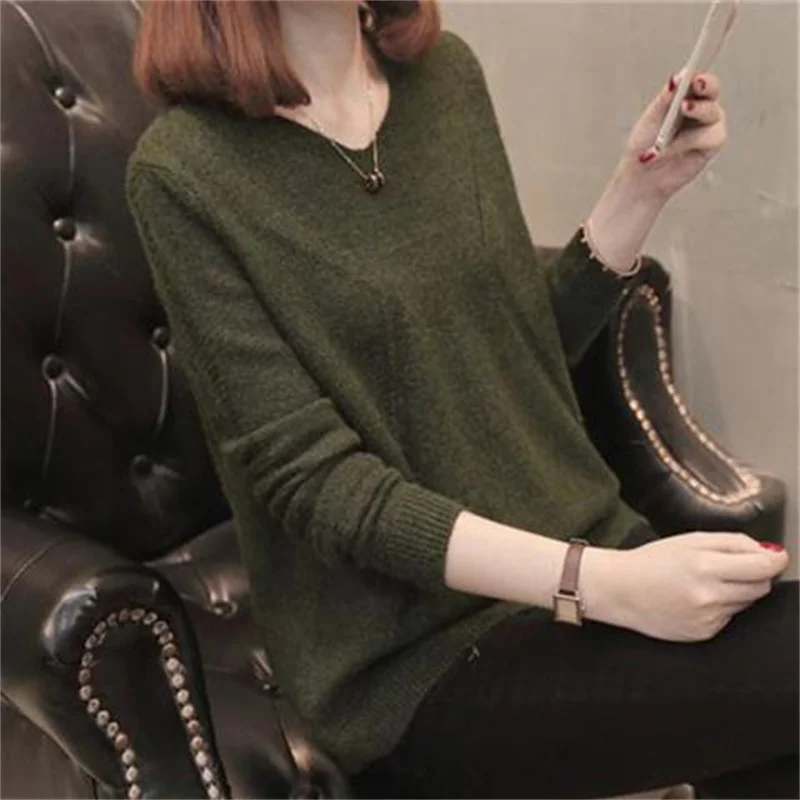 2024 New Sweater Pullover Korean Loose Style Top V-Neck Underlay Knitwear Autumn/Winter Fashion Women Pullover Solid Color Knit