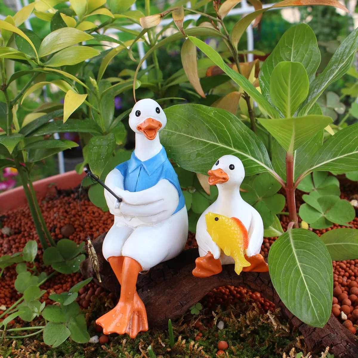 

‌Duck Father & Son Fishing Statue - Resin Garden Decor, Father's Day Gift for Pond & Yard