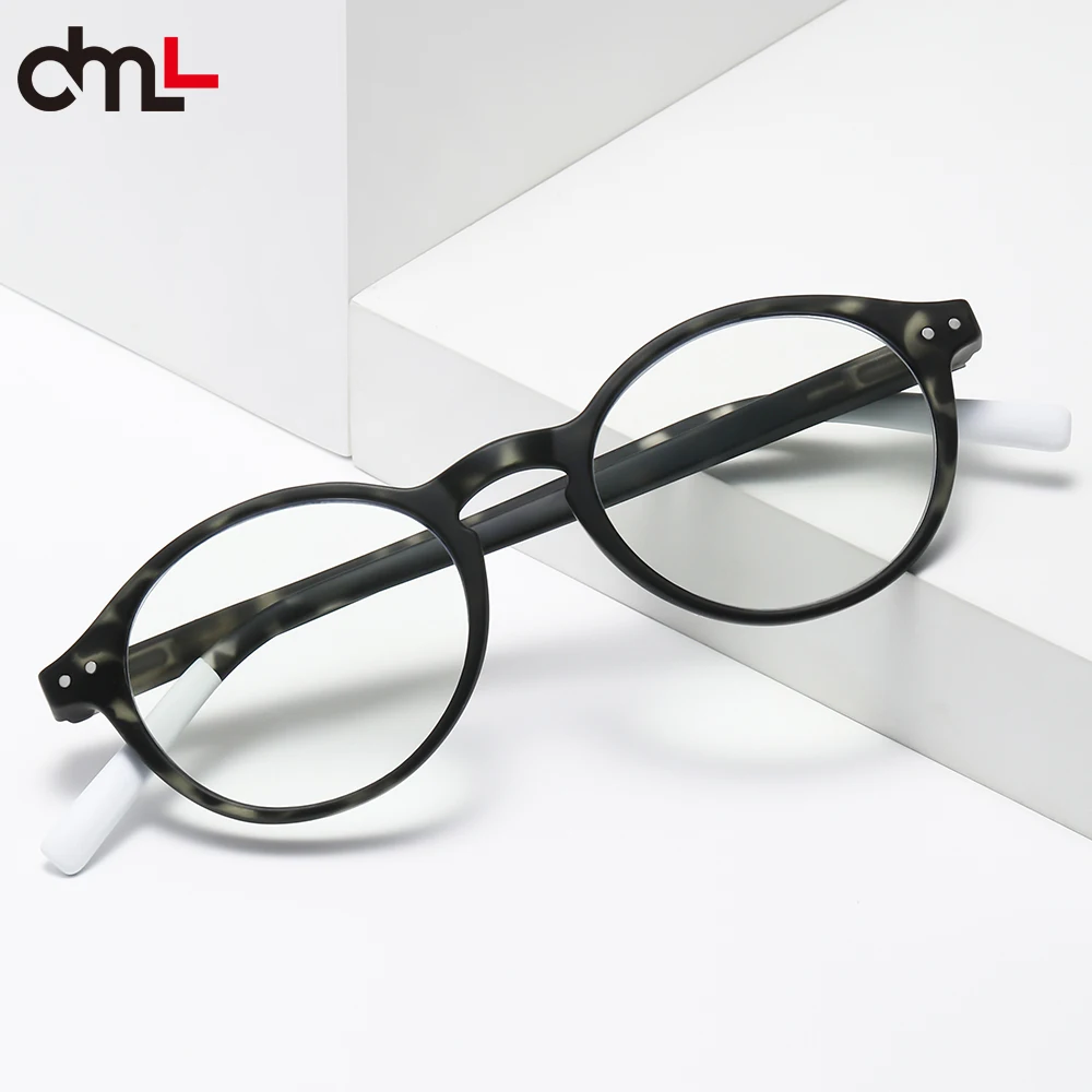 

DML Fashion Oval Frame Ultra Light TR90 Material Reading Glasses Wear It to Look Young Women Men's Reading Glasses