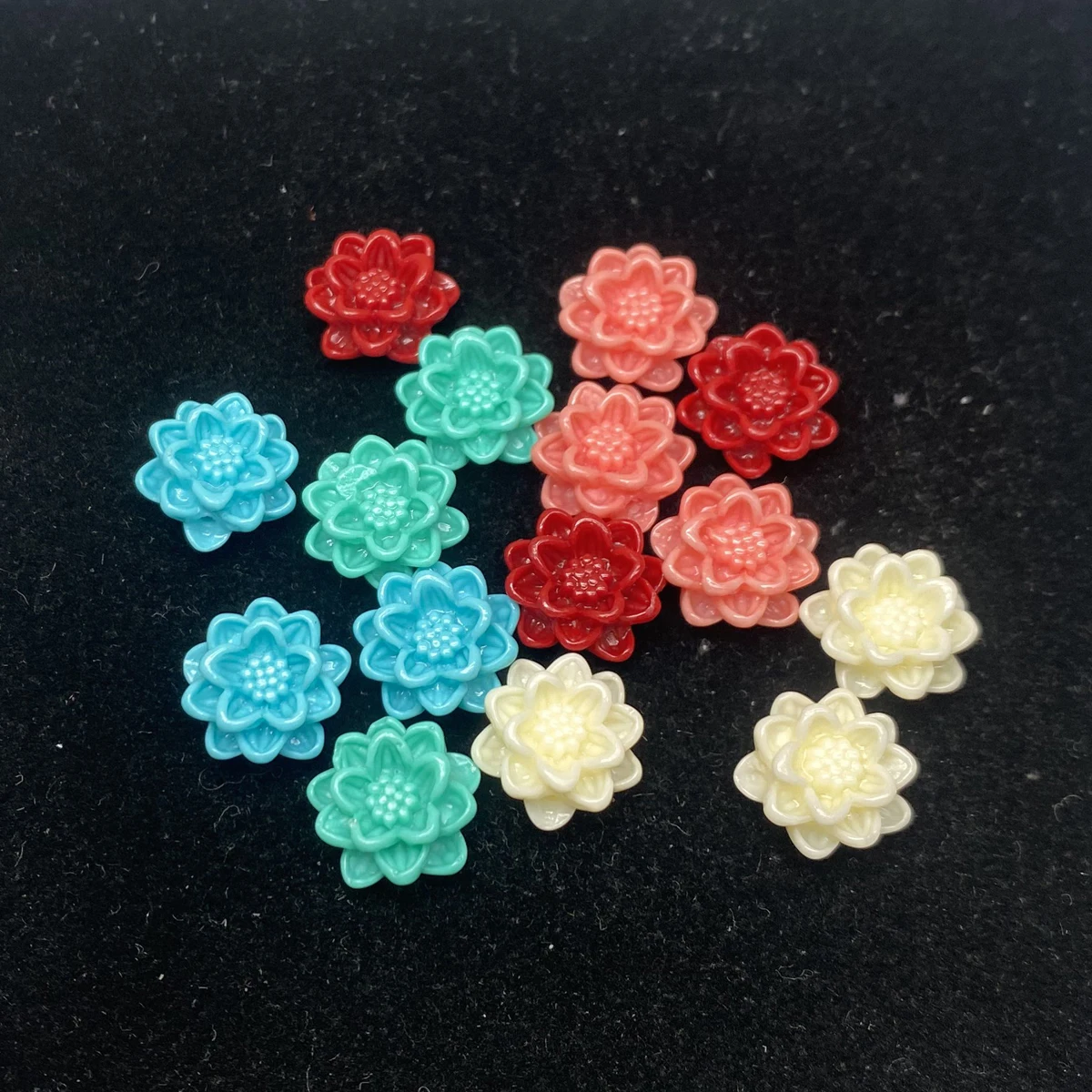 10Pcs DIY Multi Petal Flower Beads Shell Powder Isolation Beads 13mm For Jewelry Making DIY Bracelet Necklace Chains Accessory