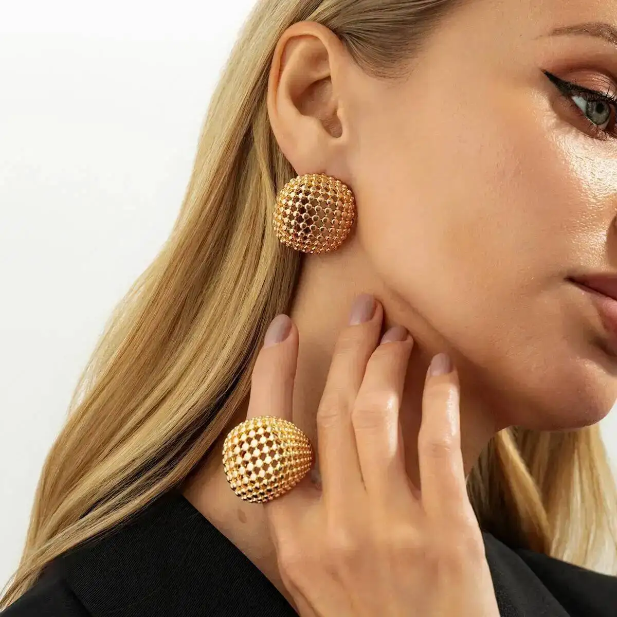 

KunJoe Elegant Gold Color Geometric Stud Earrings Ring Jewelry Set for Women Retro Square Round Earrings Knuckle Rings Gifts