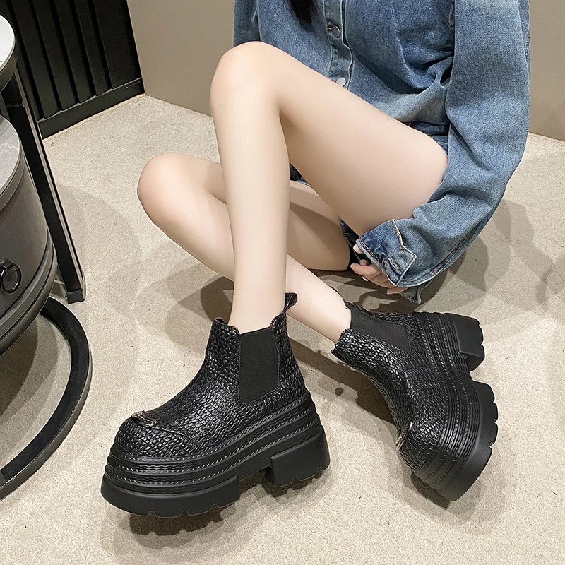 جديد نسج الجلود حذاء من الجلد النساء الخريف الشتاء أحذية رياضية مكتنزة سميكة وحيد أحذية بوت قصيرة 9.5 سنتيمتر منصة عالية فاسق أحذية امرأة