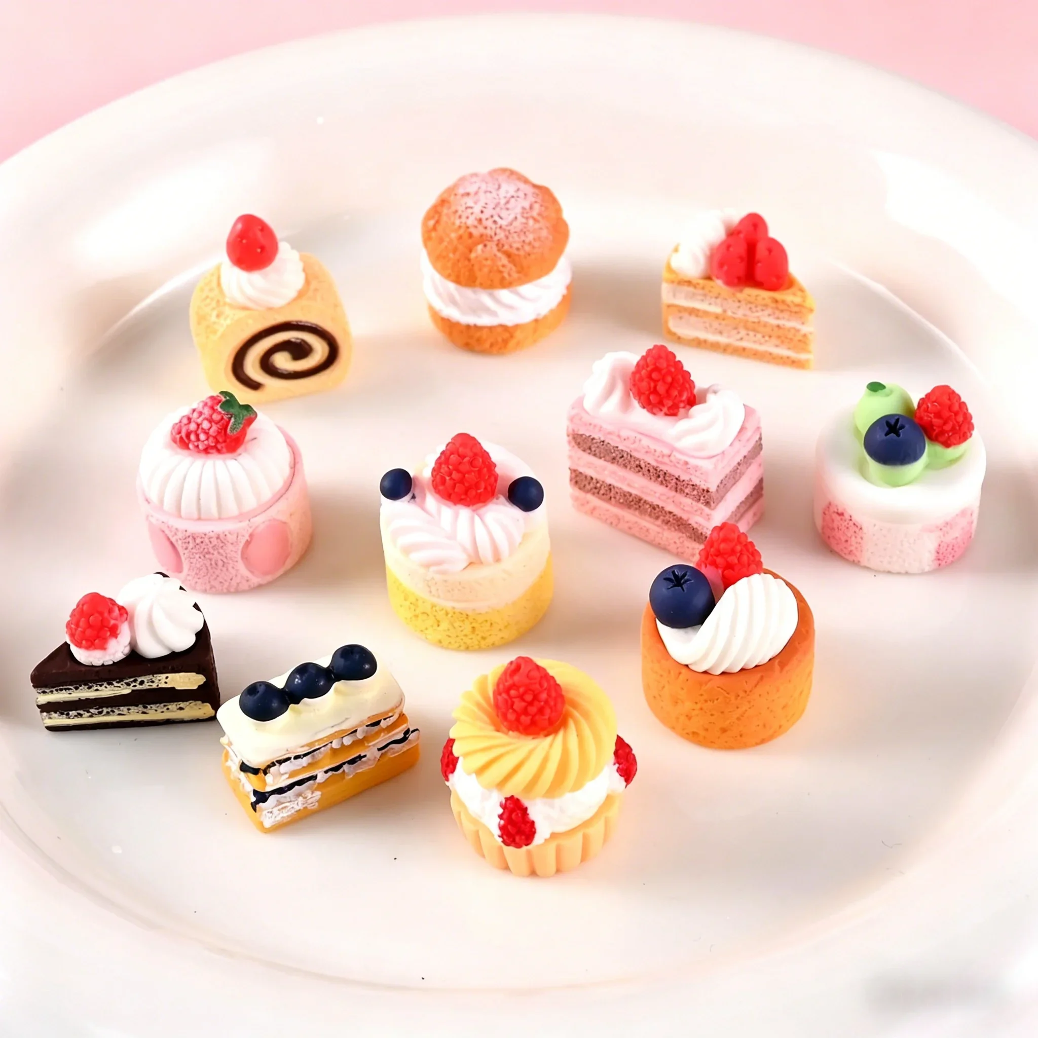 11Pcs Dollhouse Miniature European Cake Set, Simulation Chocolate Strawberry Cream Dessert Ornaments for Kitchen Scene Decor