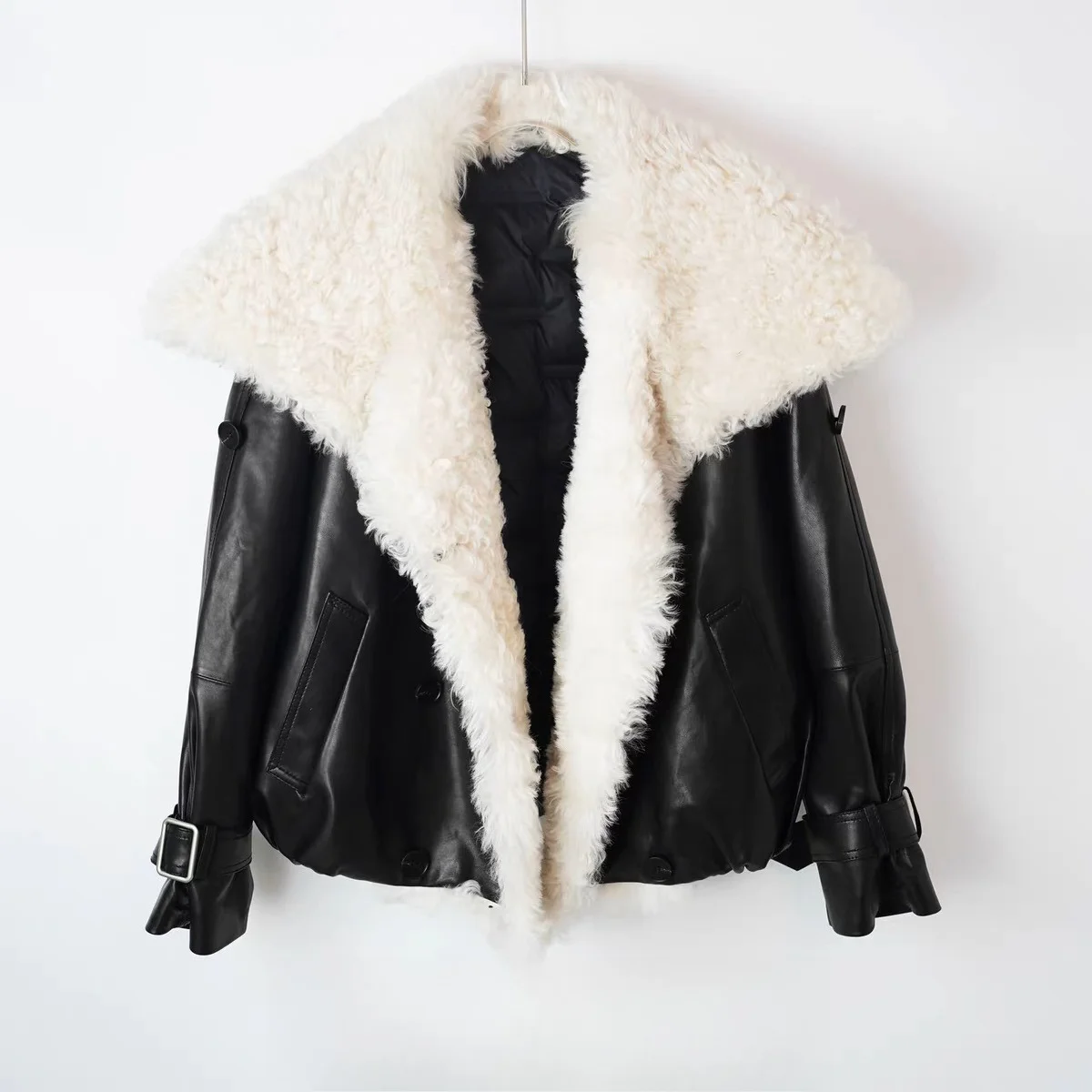 Cappotti e giacche invernali da donna 2025 Giacca in vera pelle femminile con ampio risvolto in lana Elegante cappotto corto caldo da moto con