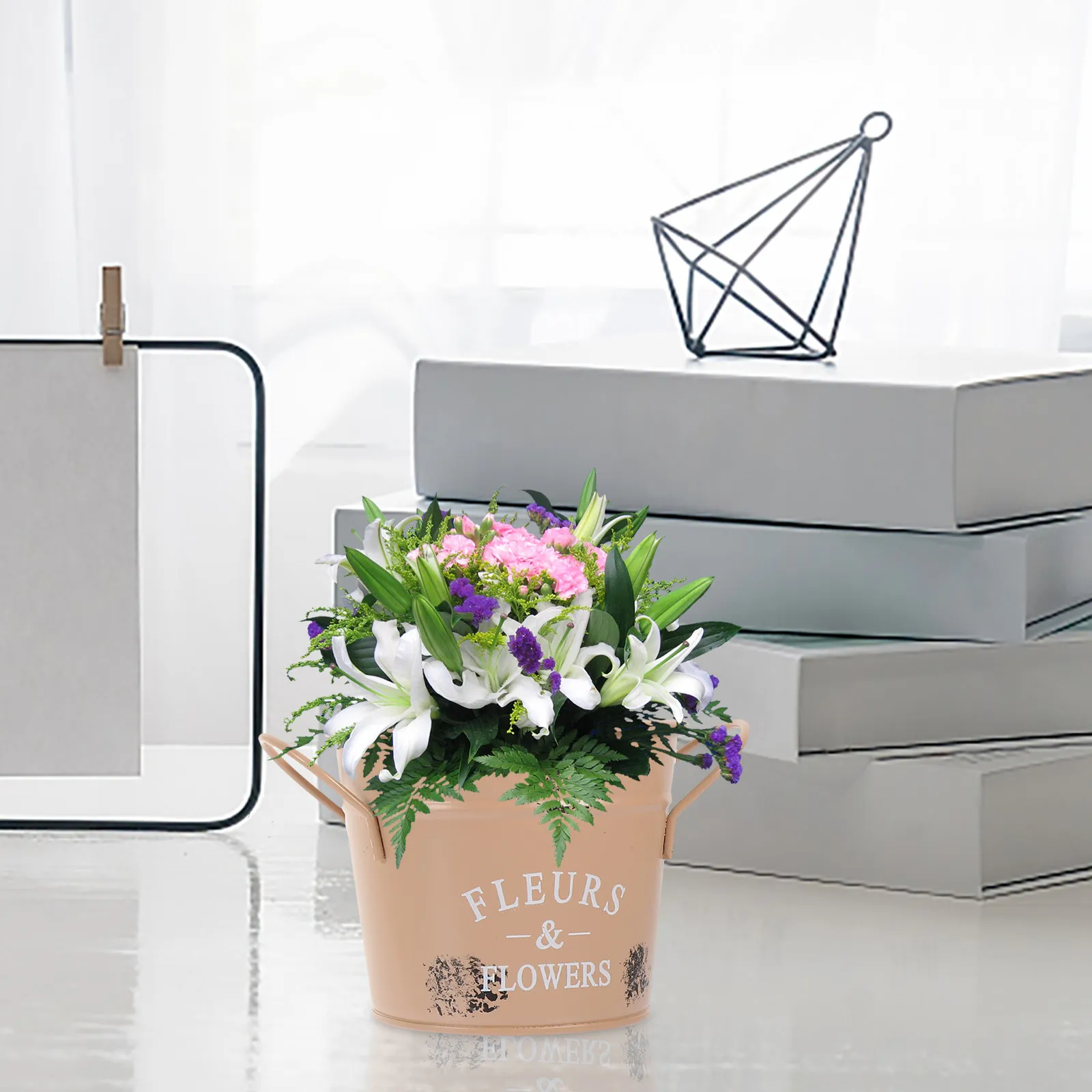 Double Handled Metal Flower Bucket Vintage Style for Indoor Outdoor Plant Flower Arrangement Decor Multipurpose Retro Print