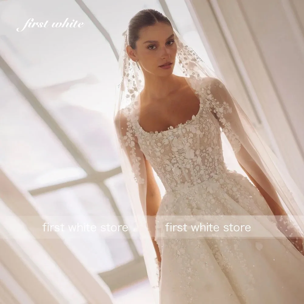 First white Gorgeous Appliques Lace Sweep Train Wedding Dresse Romantic Square Collar Backless Princess Bridal Gown Customized
