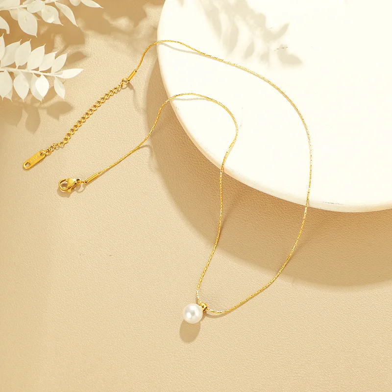 Women's Stainless Steel Single Pearl Necklace Titanium 18 K Gold-Color Pendant Jewelry That Doesn't Fade Easily