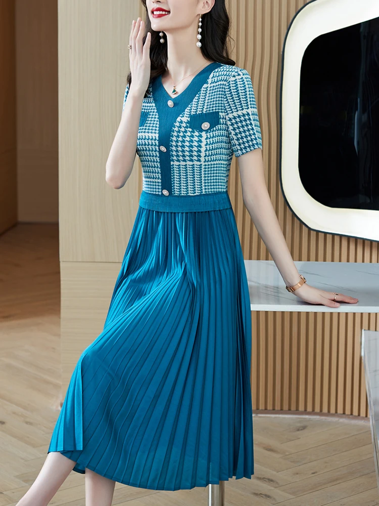 

Female Blue Print Patchwork Midi Pleated Dress Summer Short Sleeve V-Neck Elegant Dress 2024 Black Korean Vintage Hepburn Dress