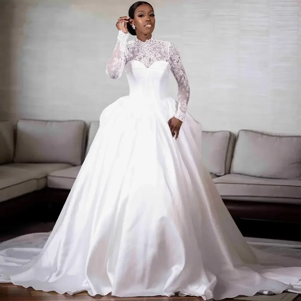 Aangepaste hoge kraag kanten applicaties vestidos baljurk trouwjurken kapel trein lange mouwen parels knoppen terug bruidsjurk