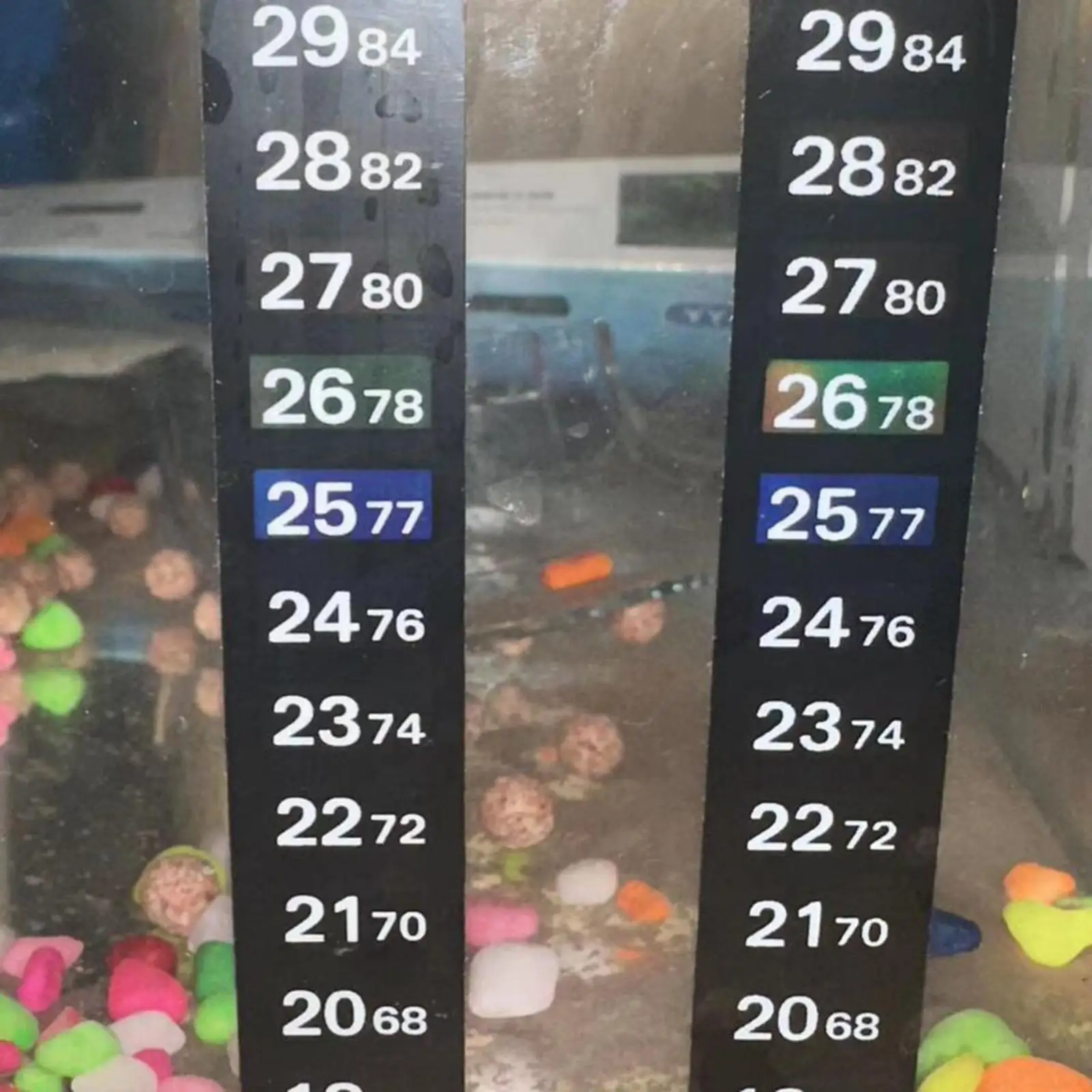 Fish Tank Temperature Decal Slim Thermometer Strip Visual Indicator for Aquarium and Terrarium Cooling Maintenance