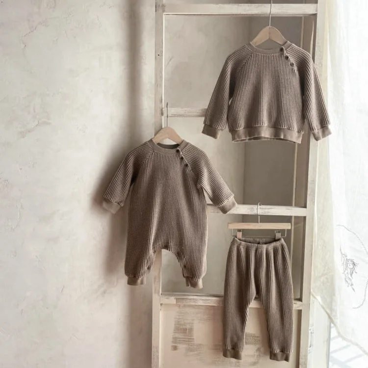 Wiosna 2026 Nowy Kombinezon Niemowlęcy z Długim Rękawem, Jednolity Kolor, Chłopięcy/Dziewczęcy, Casualowy Kombinezon Waflowy, Bawełniany, Luźny Strój dla Noworodka, Rozmiar 0-24M