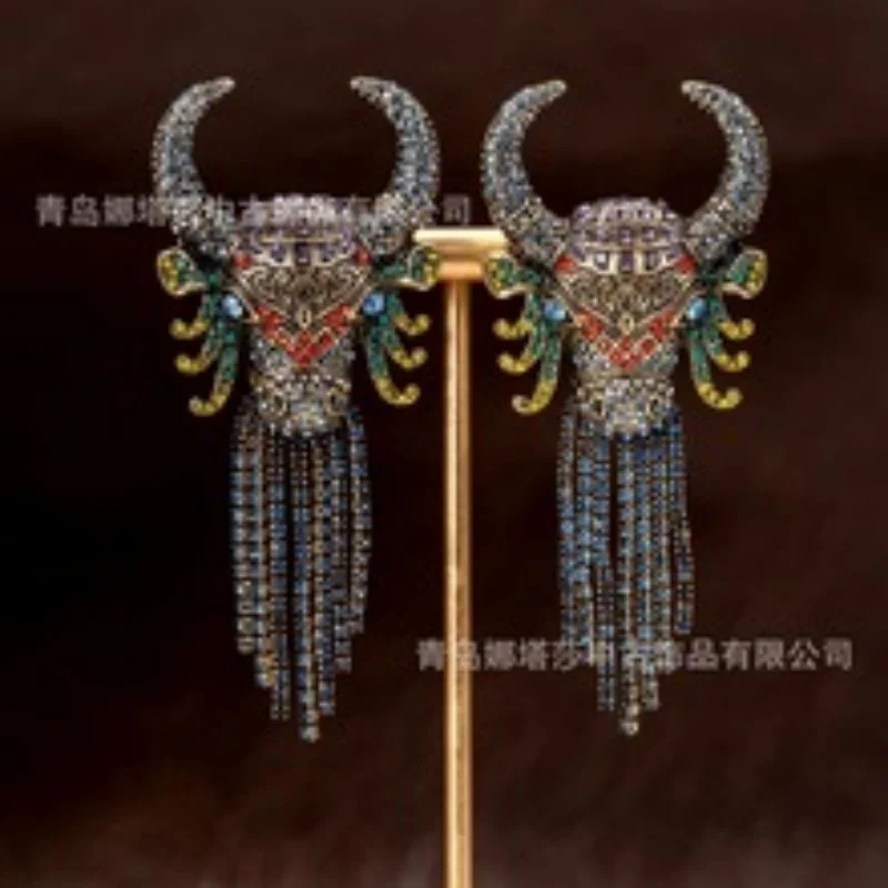 أقراط متوسطة الطراز الأوروبية والأمريكية، مجموعة مجوهرات شرابة رأس الثور العصرية والفاخرة، صناعة ثقيلة كاملة الماس