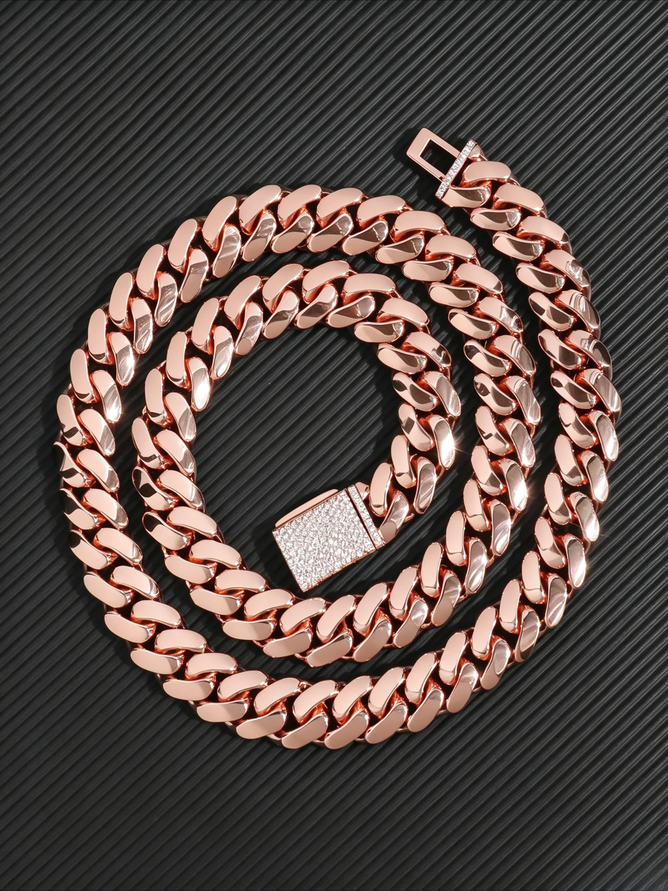 22Mm luxury Cuban chain, ordinary necklace,hiphop rapper men's Cuban chain,thickened solid chain body crafted,gift box packaging