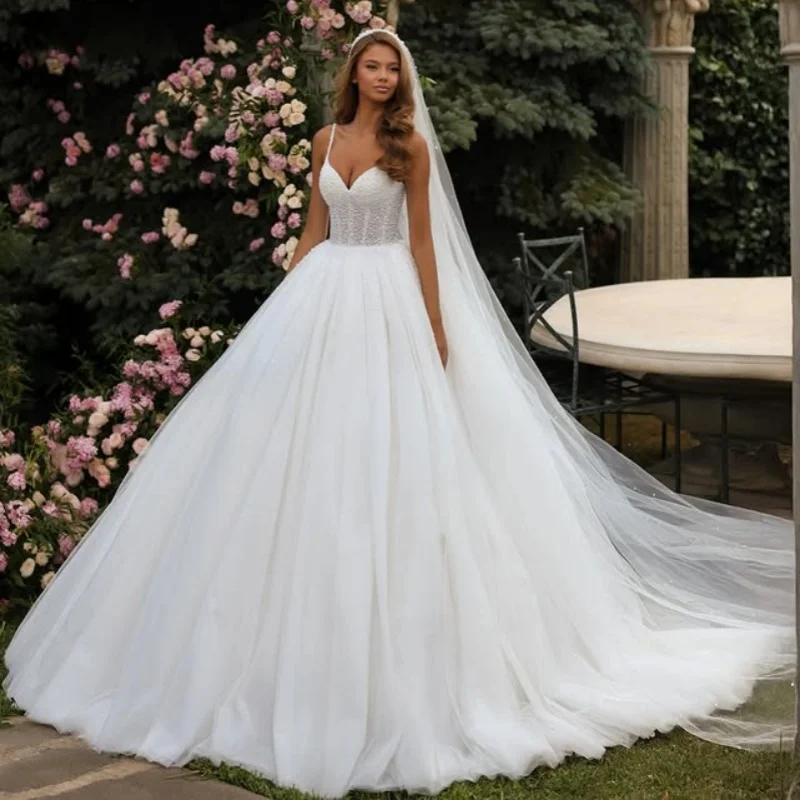 White Wedding Dresses off-shoulder The corset  Lace decal Bridal Gowns A-line pearl decoration multi-layer Made ﻿Customize