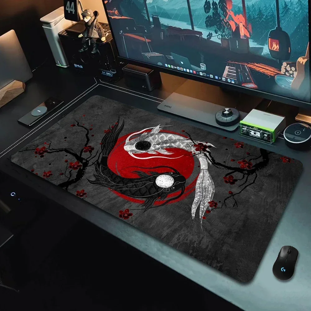 Yin Yang ปลาเกมเมาส์ Pad ใหม่ XL โต๊ะทํางานแผ่นแป้นพิมพ์คอมพิวเตอร์ Mousepad ขนาดใหญ่ Gamer ตาราง Anti-SLIP ยาง Mousepads