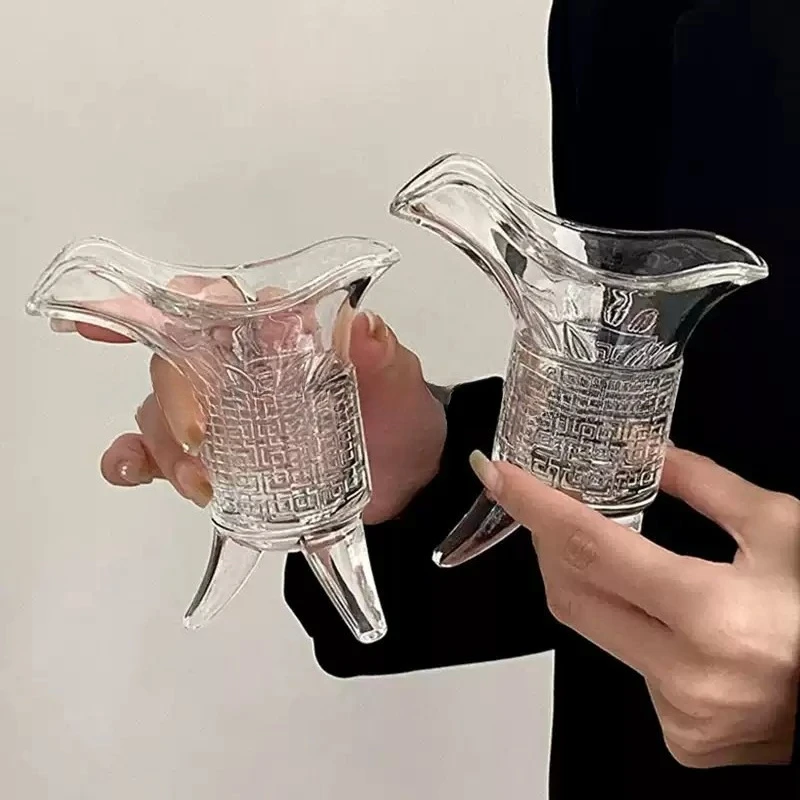 مضحك العتيقة تشين شي هوانغ فنجان الشاي كوب الجاز الإمبراطور القديم ثلاثة أرجل كوب كأس النبيذ الإبداعي الزجاج