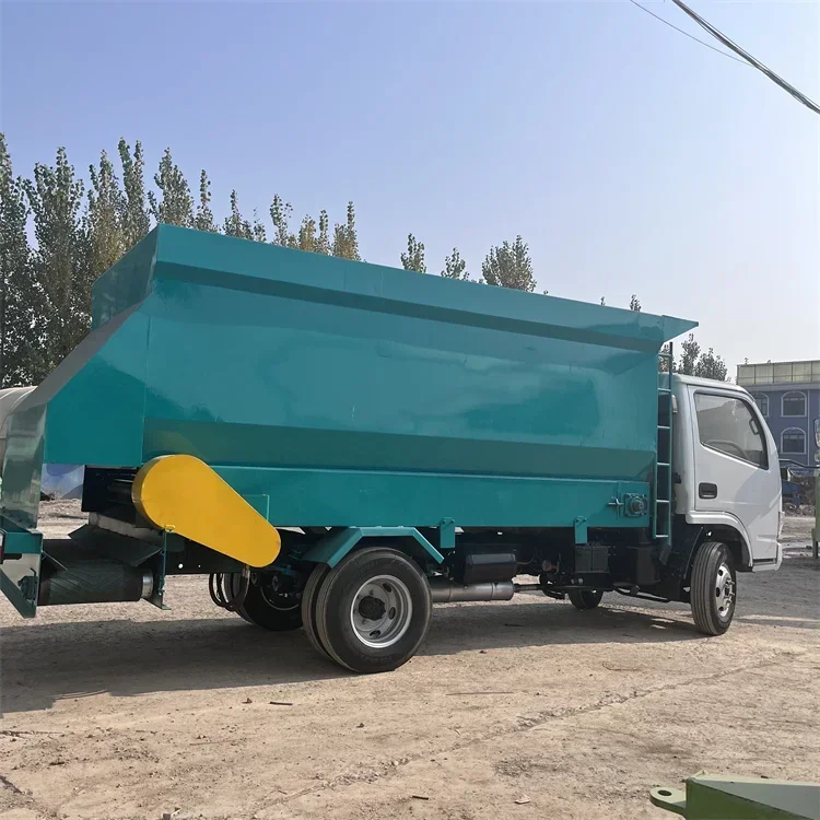 Mixed Ration Feed and Pull Feeder Large Capacity Electric/Diesel Sprinkler Truck Mixing & Spreading Machine for Livestock Farm