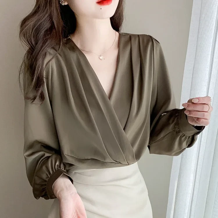 

2025 new versatile V-neck design satin long-sleeved shirt women's top with professional bottoming shirt women's inside