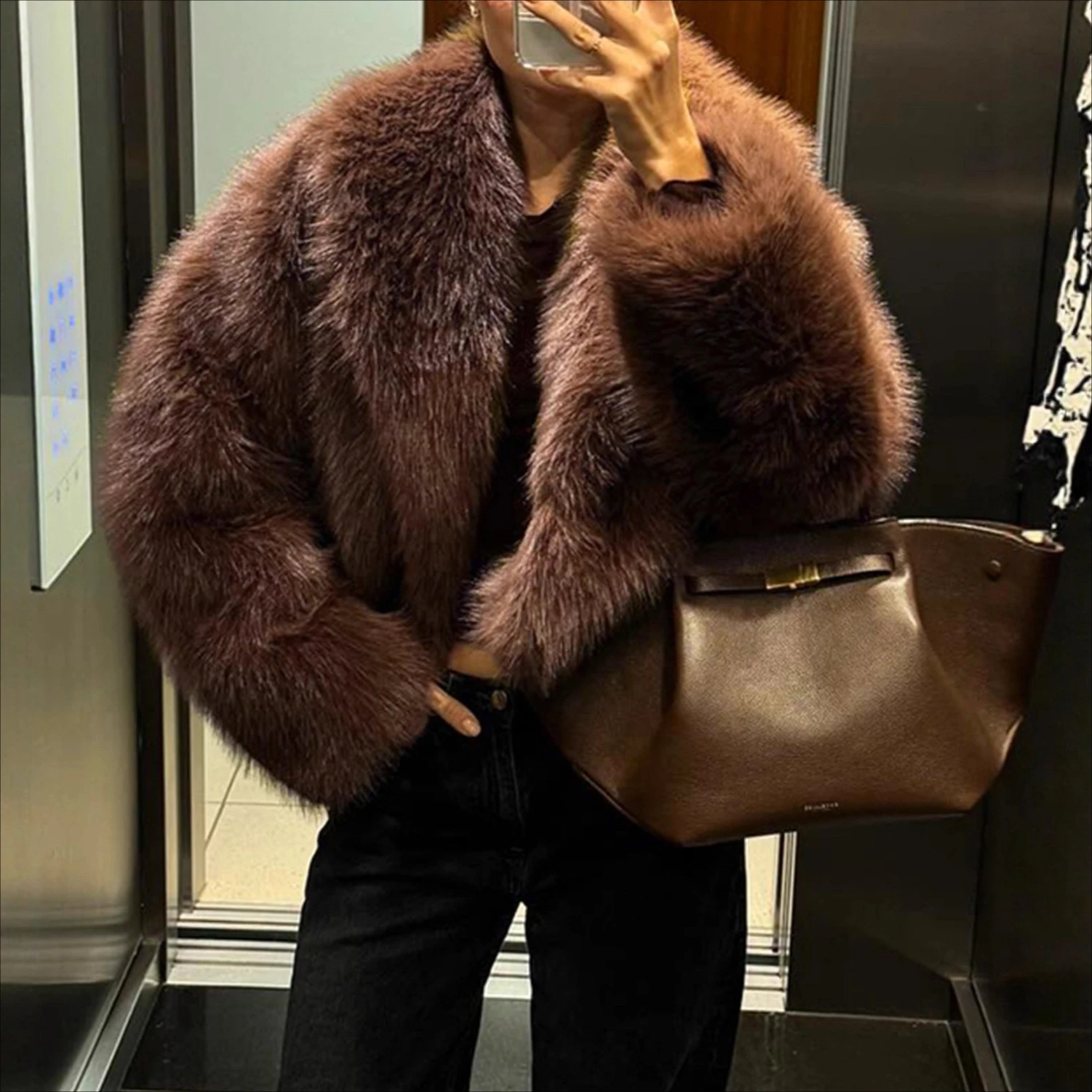 معاطف نسائية من الفرو الصناعي سترات قصيرة صلبة كبيرة بياقة مقلوبة وأكمام طويلة بغرز مفتوحة مستقيمة مناسبة غير رسمية لخريف وشتاء 2025 #1