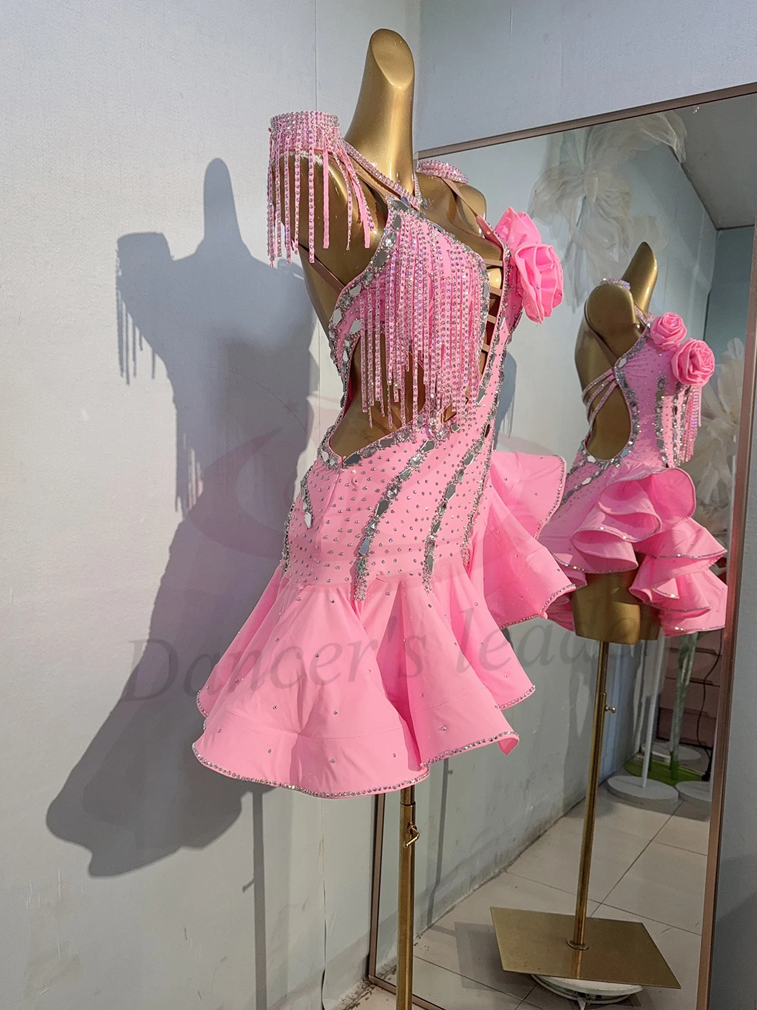 라틴 댄스 의상, 라인 석, 성인과 어린이를위한 하이 엔드 맞춤형 중공 드레스, 삼바 하이 플래시 드레스