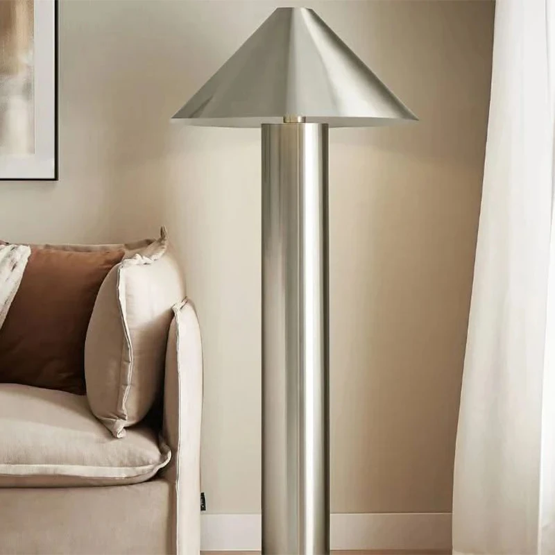 Floor lamp, suitable for placing next to the sofa in the living room