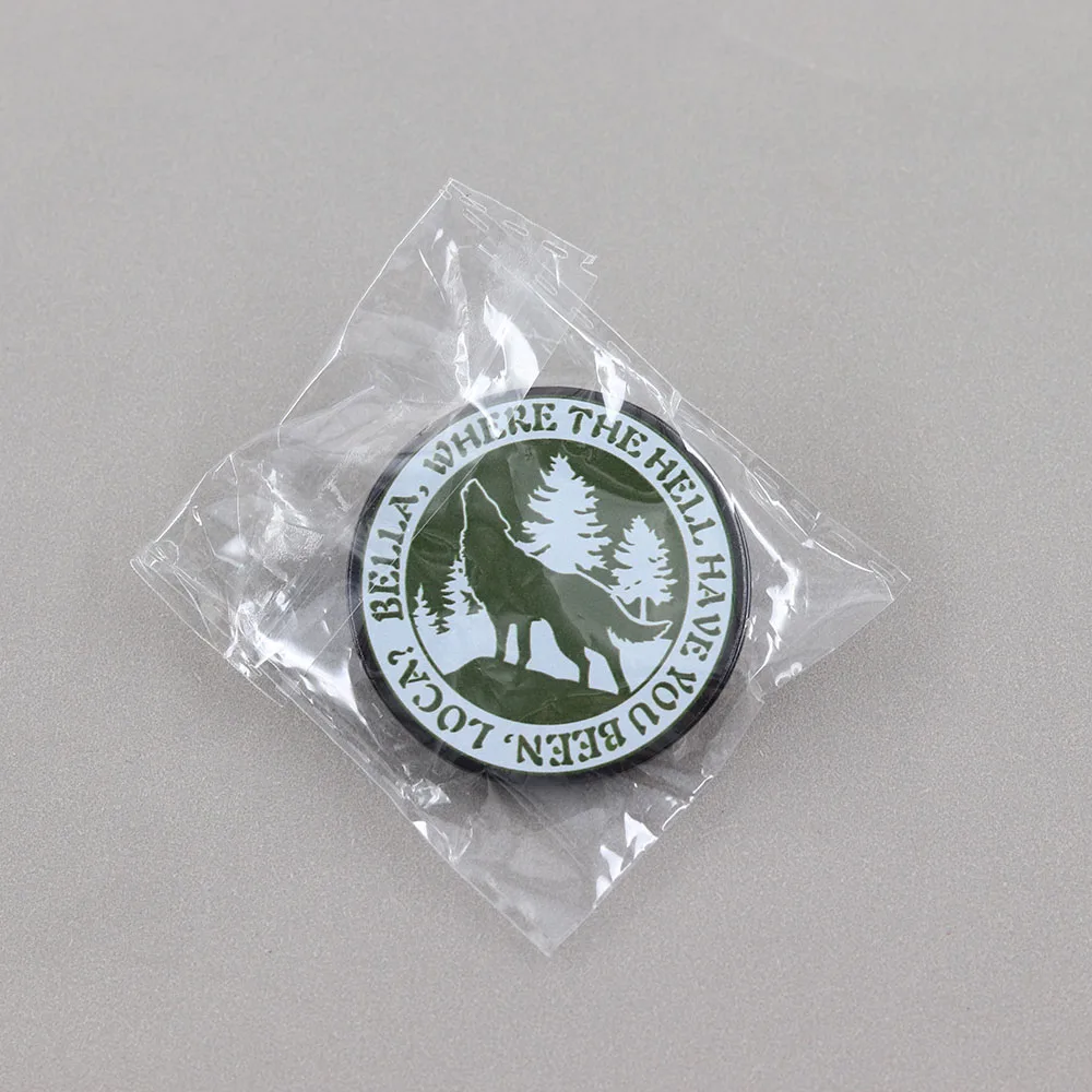 Twilight Wolf Howling Silhouette Bella Where Have You Been Emaille-Pin Klassisches Filmzitat Anstecknadel Fandom-Fan-Geschenk – Detail 9