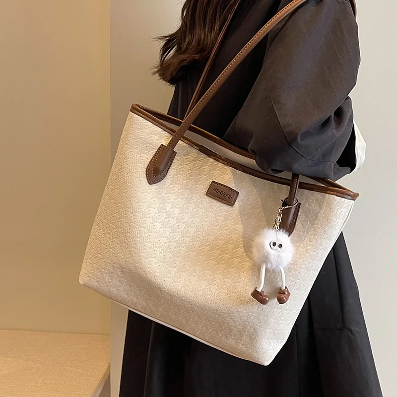 Large Capacity Bag Women's Autumn Versatile 2025 New Casual Shoulder Bag College Student Class Bag Commuting Tote Bag