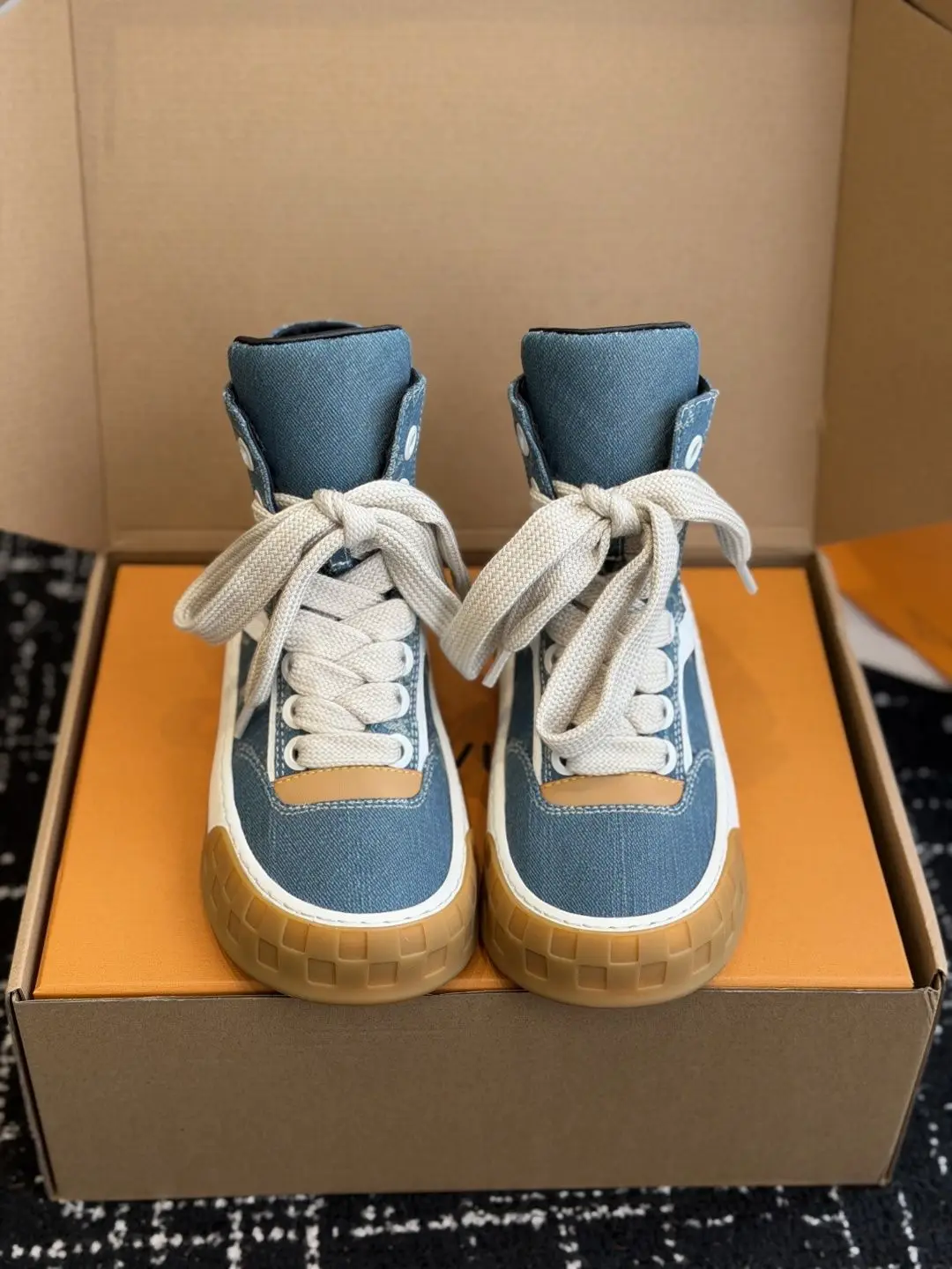 Spring‑Autumn Dedicated Unisex Board Skate Shoes Wind‑Resistant Synthetic Upper Casual Skate Sneakers Wear‑Proof Non‑Slip Flat‑Sole Lace‑Up Footwear For Men Women Multi‑Color Couple Daily‑Outfit Needs