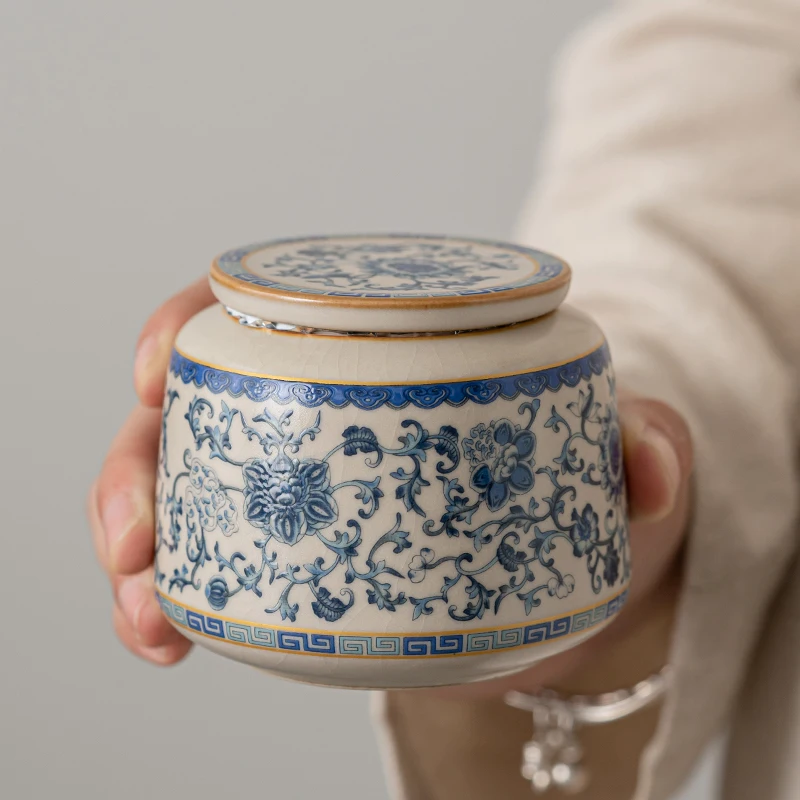 Blue and White Porcelain Candy Jar Table Top Jewelry Cosmetic Container Portable Ceramic Tea Jar Food Container Home Decoration