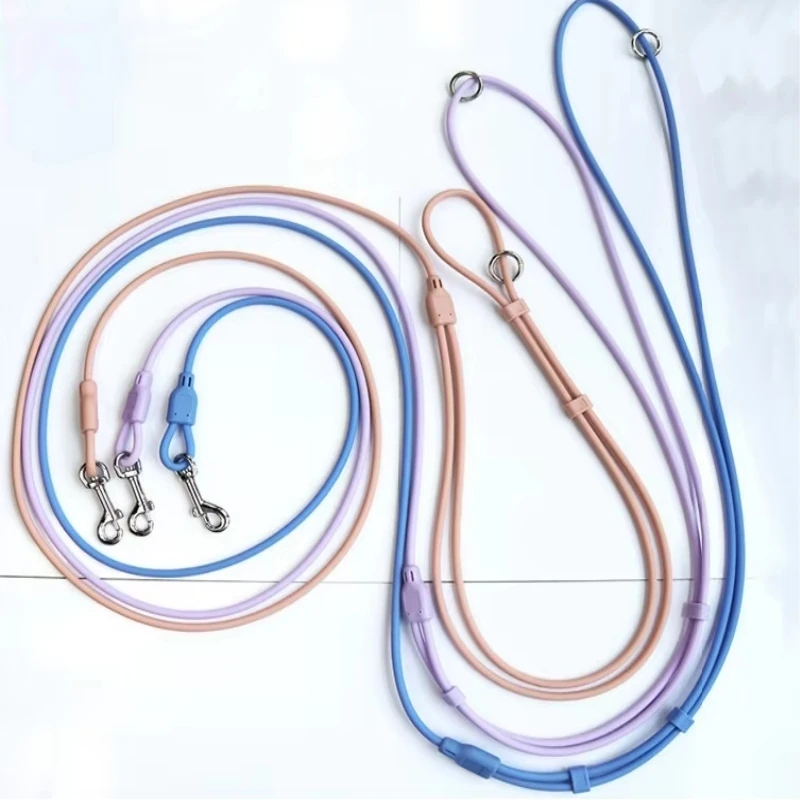 

High-quality waterproof and durable PVC silicone pet leash, suitable for training dogs of small, medium, and large sizes.