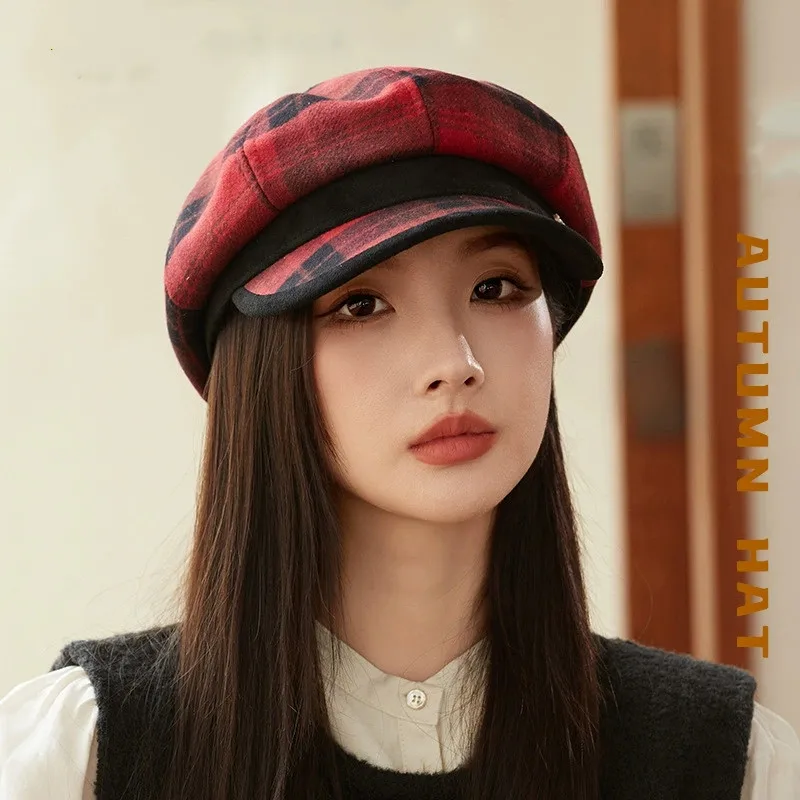 Fashionable Autumn and Winter Women's Beret Checkered Duck Tongue Octagonal Hats Warmth and Windproof Newsboy Cap