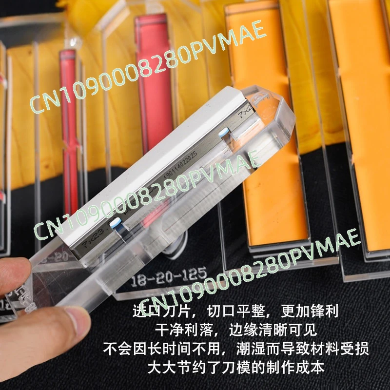 Strap knife mold positioning embryo material, knife mold can be customized in a variety of styles, handmade leather tools