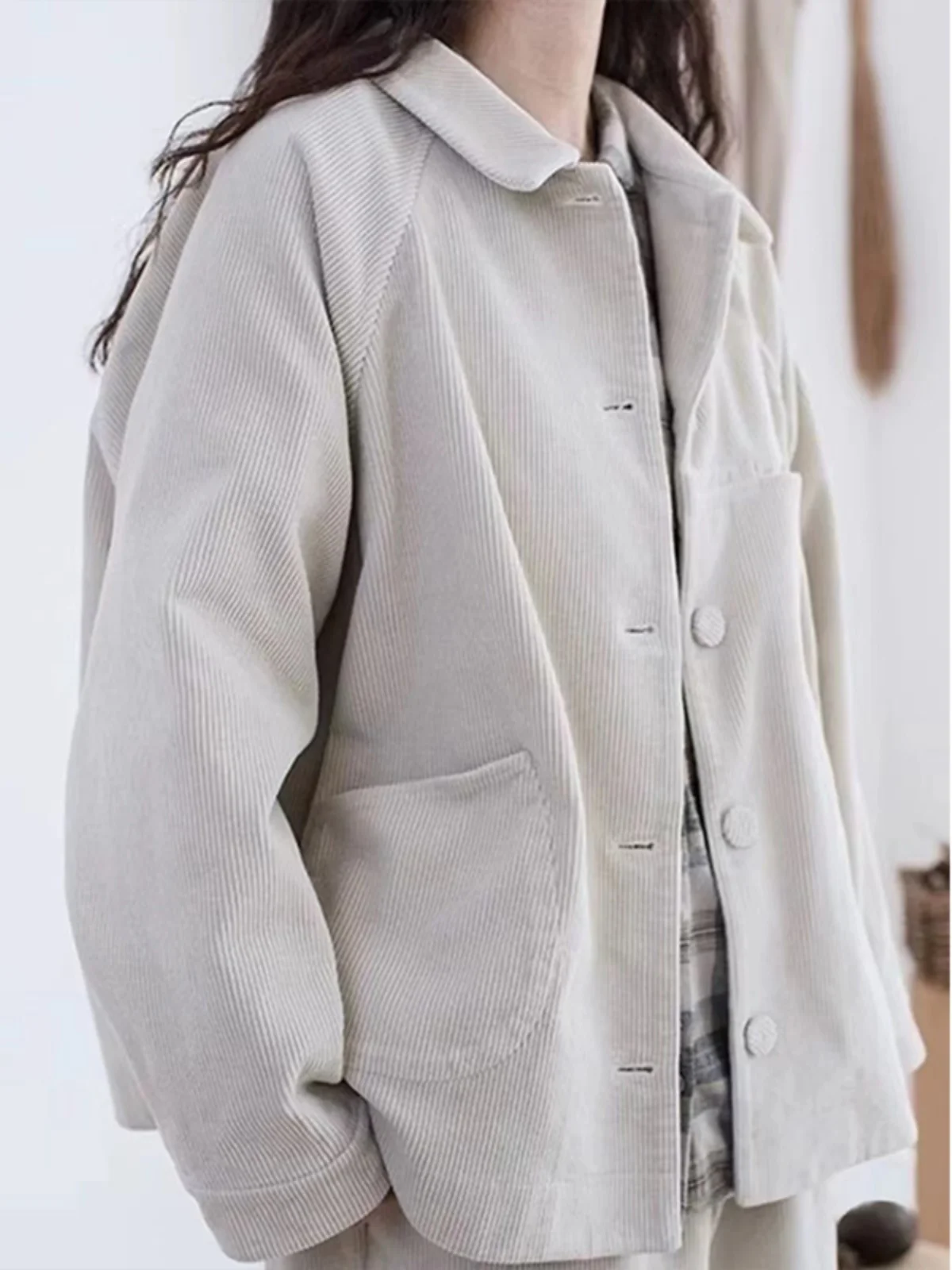 

Утепленное пальто из чистого хлопкового вельвета с длинными рукавами и воротником-стойкой для женщин, в художественном стиле, для повседневной носки, облегающее фигуру