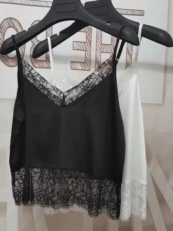 plus Size Lace Hollow Splicing V-Ne Svel Strap Vest Faionable Hemline Inner Wear Loose Top for Women