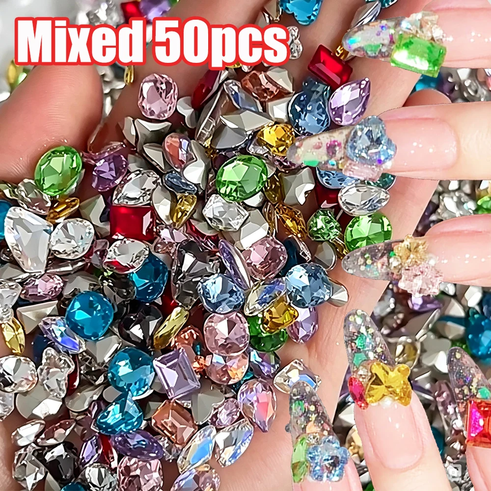 Nail Art Xmas - 50 Stück Gemischte Weihnachts-Farbige Herz-, Quadrat-,
