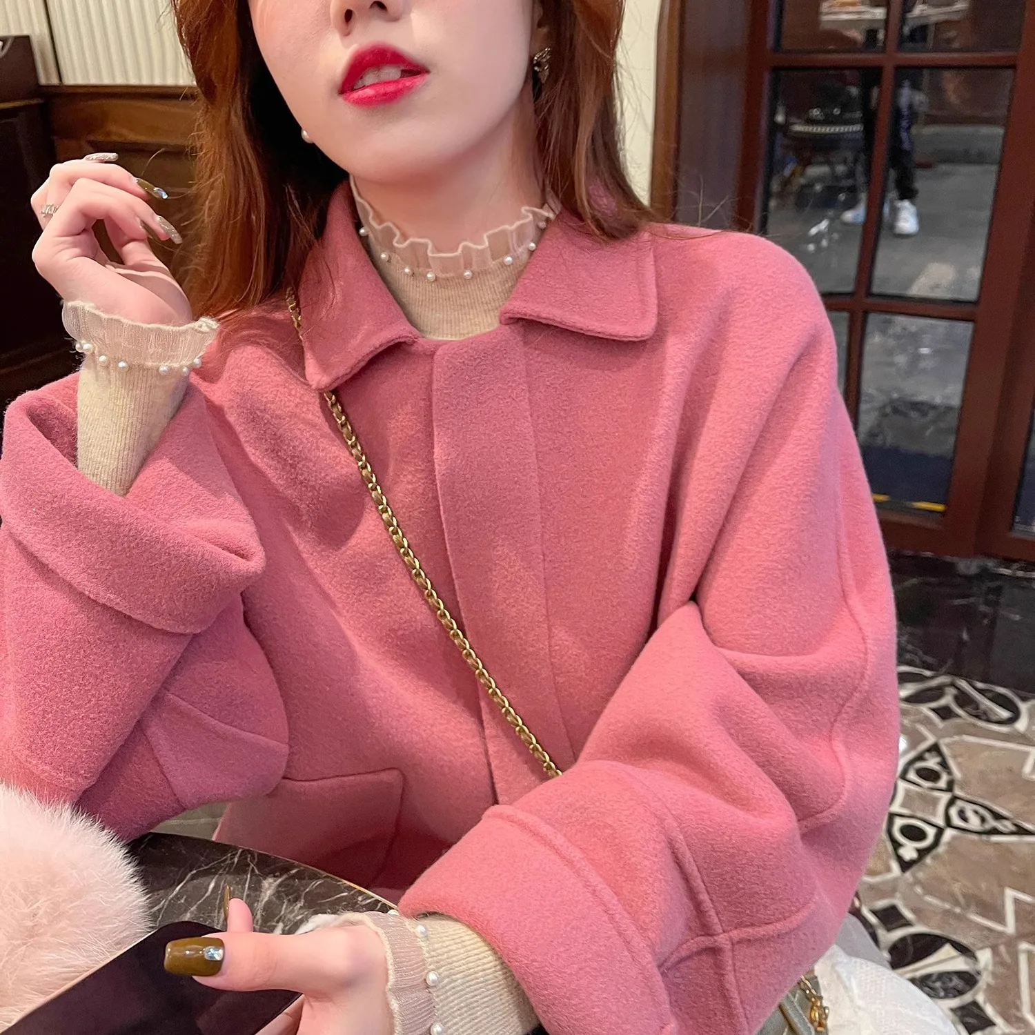 

Женский вязаный свитер базового слоя с кружевом и жемчугом, с высоким воротником, мягкий на ощупь, трансграничный модный миниатюрный топ для внутренней одежды