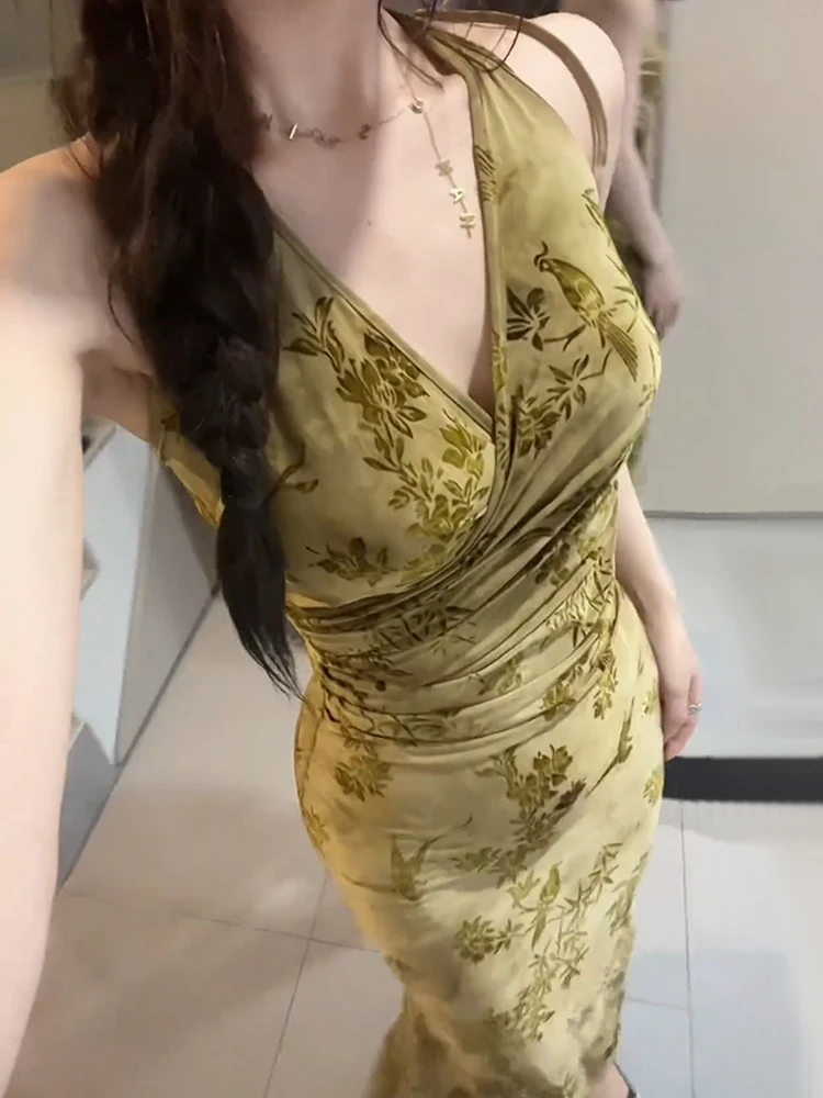 

Syj ujia Chinese Sle V-ne Printed Hanging Ne Dr Slimming Long Dr for Plump Women High Waist Constricting Dr