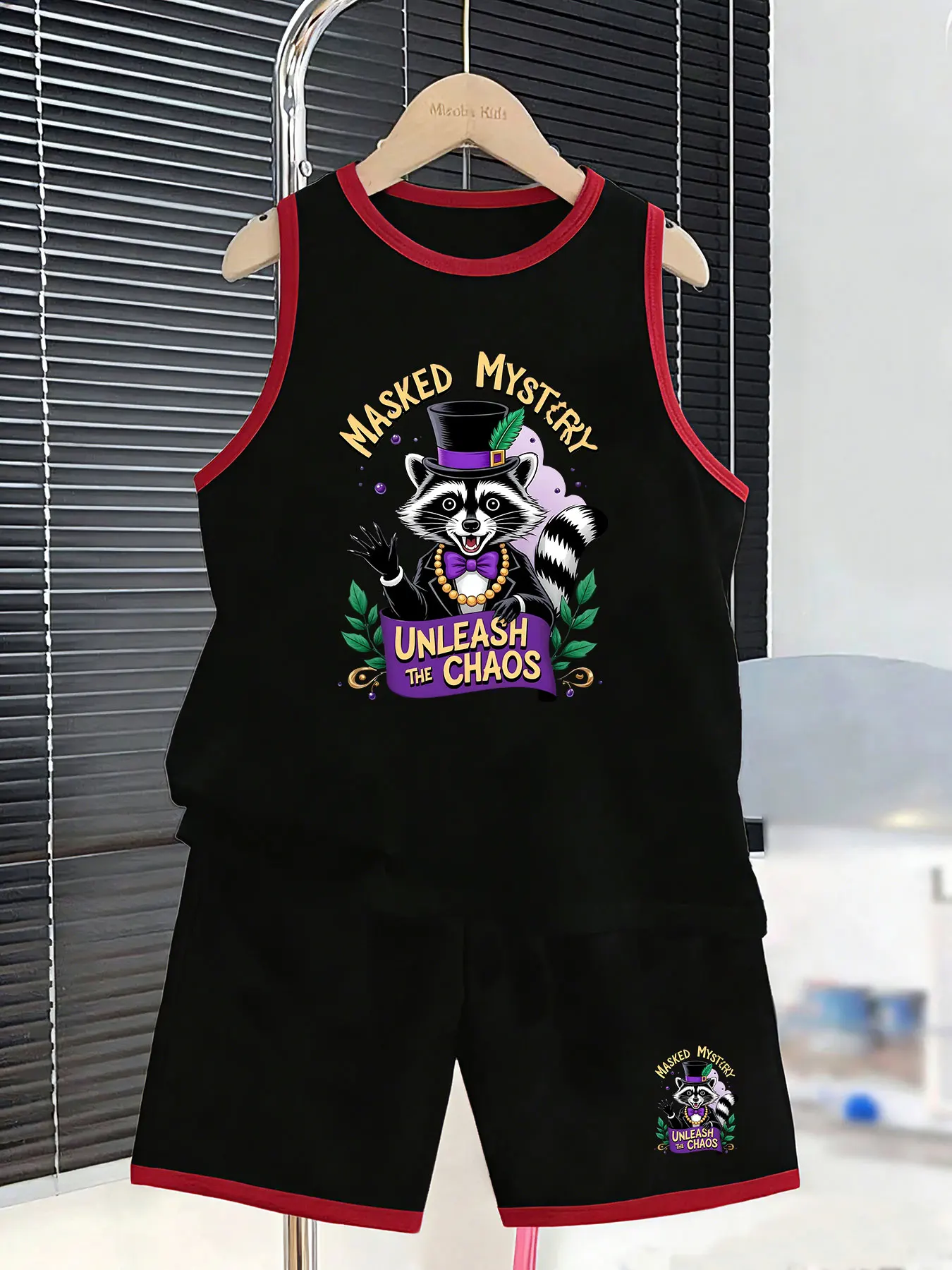 Boys' Magic Raccoon-Themed 2-Piece Set Skin-Friendly Breathable Vest And Shorts Outfit for Cool Summer