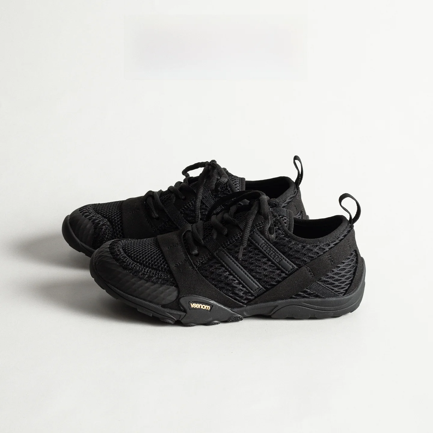 Ultra-Thin Breathable Running Shoes Men Women Outdoor Climbing Stream Sports Running Casual Shoes Low Cut round Toe Rubber Sole