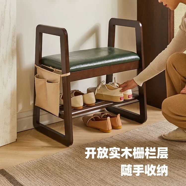 The product can be customized. Suitable for the elderly shoe stool with armrest