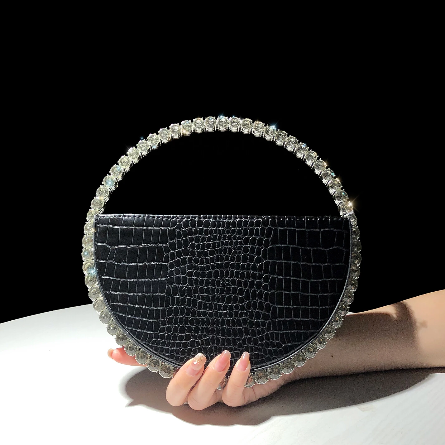 Round Shaped Evening Diamond Clutch Bags for Women Designer Chic Metal Handle Shiny Sequins Purse Female Wedding Handbags