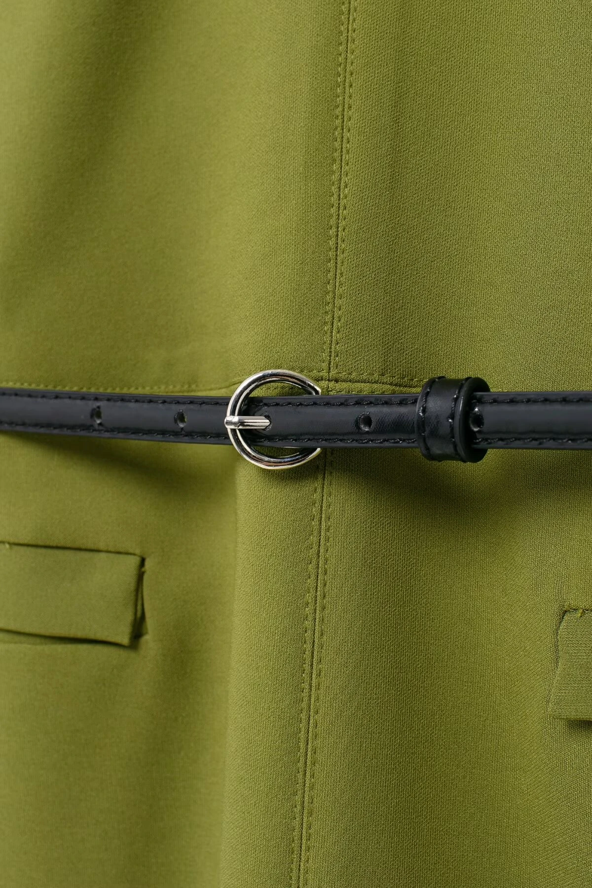 Elegancka, seksowna sukienka na ramiączkach wakacyjna plażowa damska sukienka letnia 2025 z paskiem zielona mini plisowana damska sukienka na imprezę z szarfami