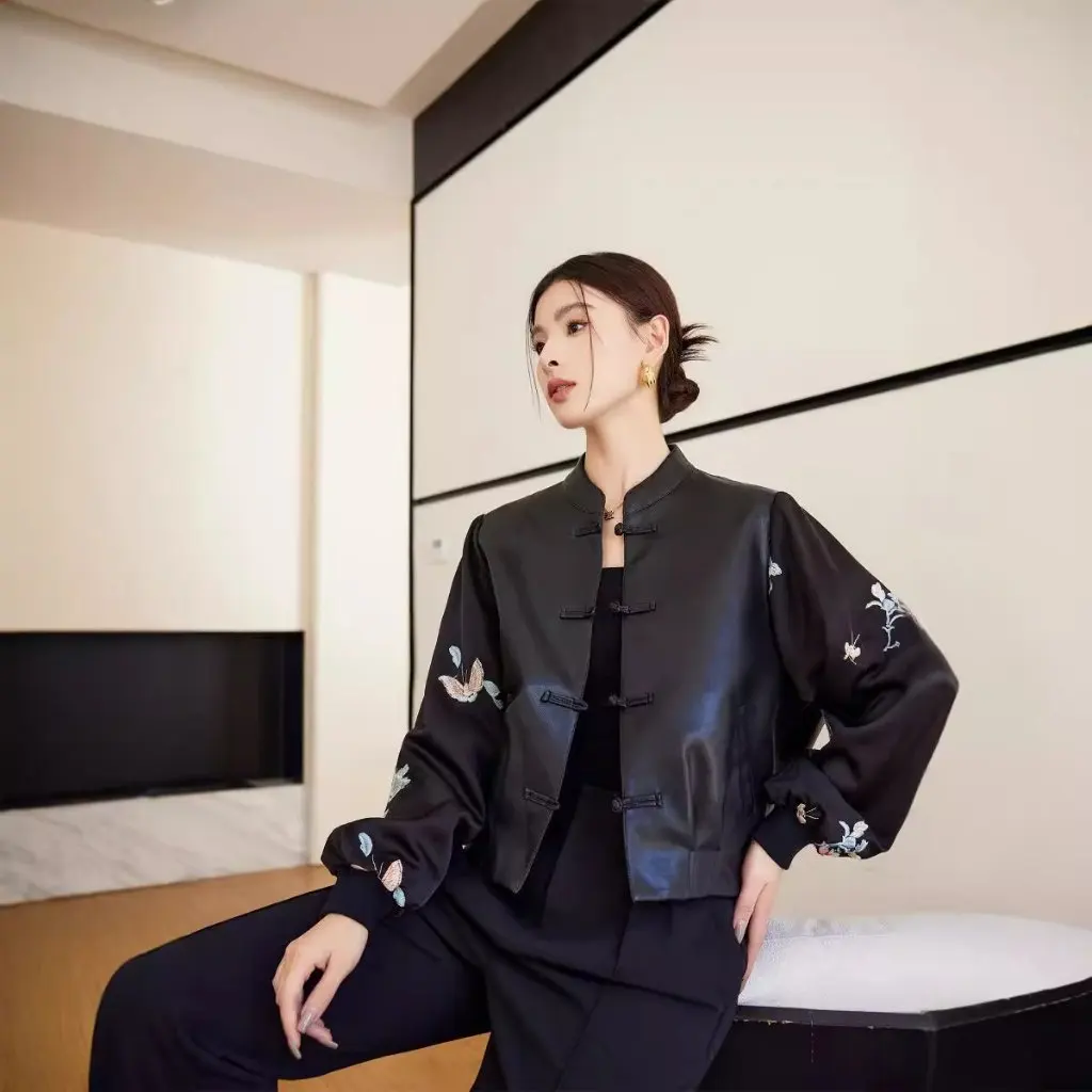 Women's Chinoiserie Spliced Leather Jacket Short Retro National Style Stand Collar Jacquard Disc Button Detail Outerwear