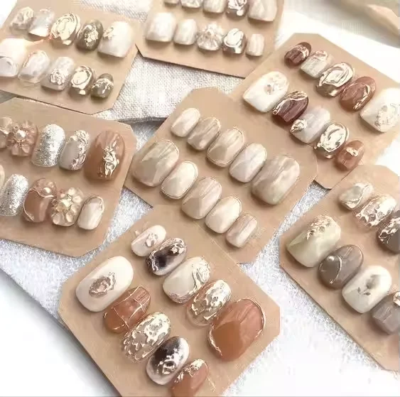 

Ladies' Favorite：Handmade Printing Custom Simple Design Faux Ongles Short Soft Gel 3D Nails Press on